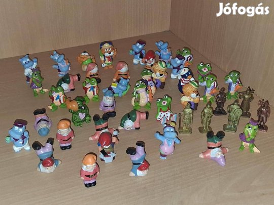 Kinder figurák a 90-es évekből egytételként eladó
