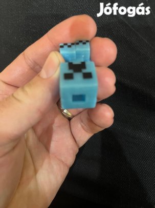 Kinder joy figura charged creeper