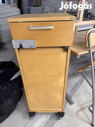 Kinnarps rolós fa gurulós irat szekrény