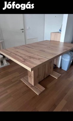 Kinyitható Étkezőasztal 