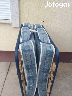 Kinyitható egyszemelyes vendegágy