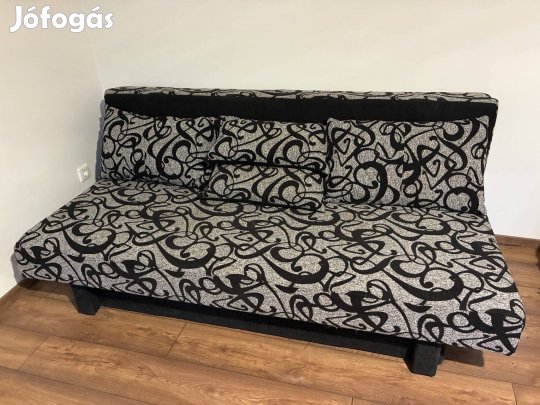 Kinyitható kanapé