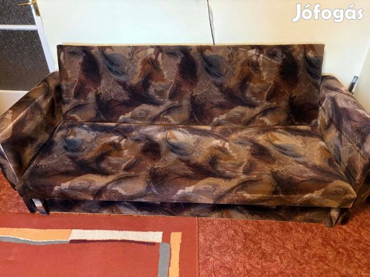 Kinyitható kanapé ágyneműtartóvalkényelmes, masszív, matraccal együtt