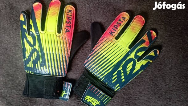 Kipsta focis kesztyű.