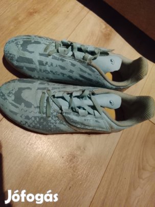 Kipsta stoplis cipő, gyerek  alig használt