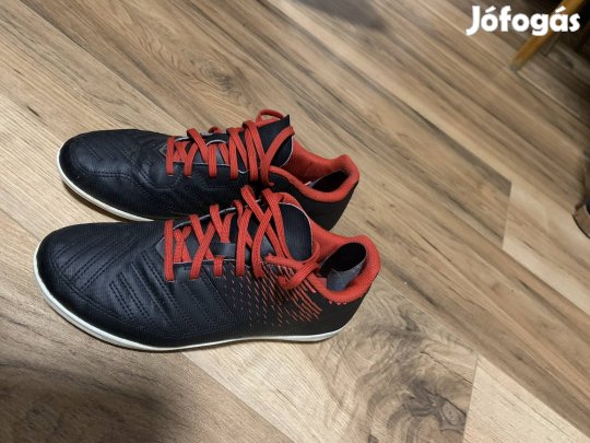 Kipsta stoplis foci cipő