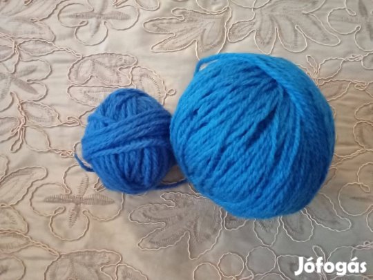 Királykék maradék gombolyított fonalak 78g