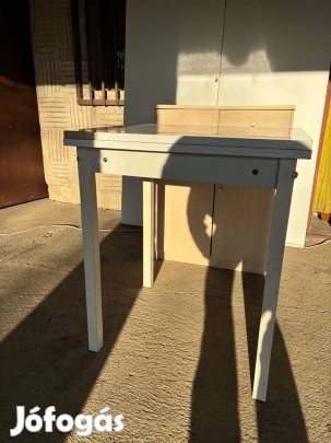 Kis Asztal (nyitható)