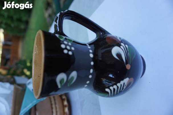 Kis, jelölt fazekas kerámia díszes mázas bokály eladó