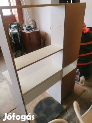 Kis asztal fiókkal és polccal