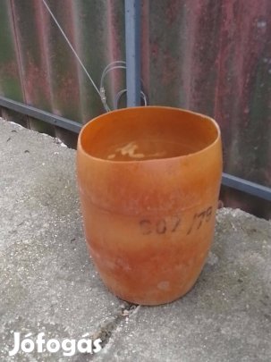 Kis és nagy hordó kűlönböző