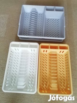 Kis és nagyméretű edényszárító, csepegtető tálcával 1000 ft
