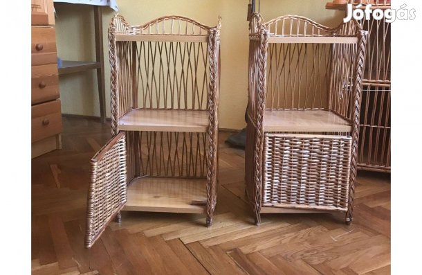 Kis fonott szekrények, 2db