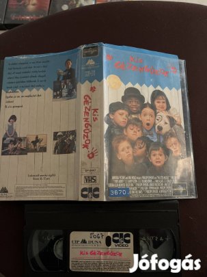 Kis gézengúzok vigjáték kistok vhs 