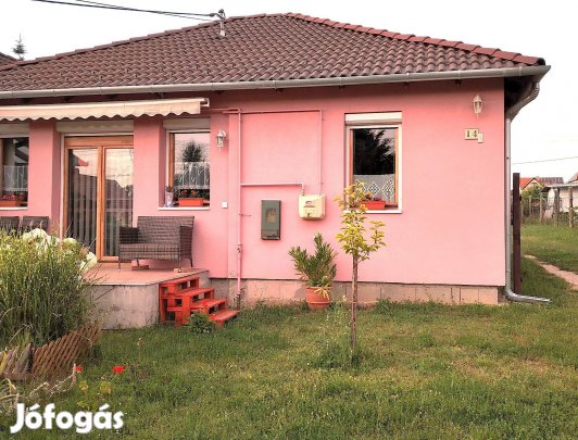 Kis gyöngyszem Nemesvámoson