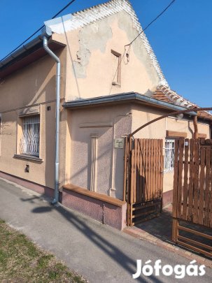 Kis ház nagy kerttel eladó Budapest XVIII kerületben