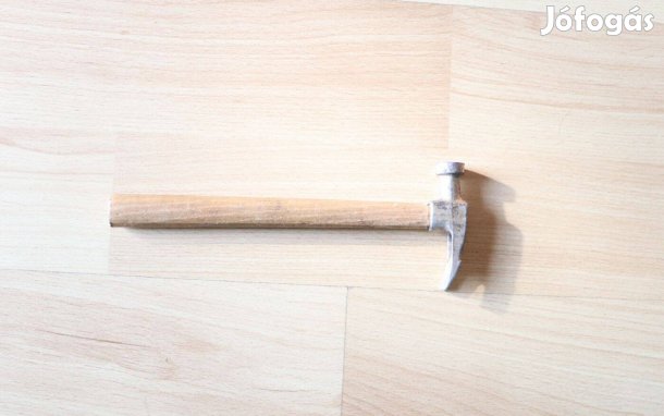 Kis kalapács 50 Gramm 500 Ft
