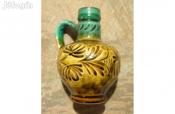 Kis mázas kerámia korsó, 11 cm magas