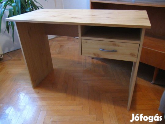 Kis méretű íróasztal