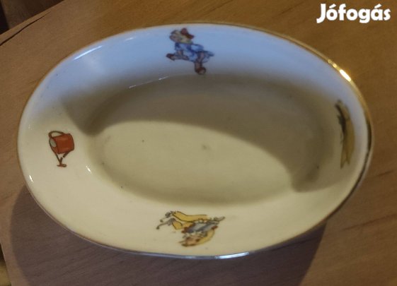 Kis mesefigurás üveg tál kb. 10 cm