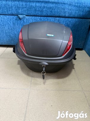 Kis motoros doboz eladó
