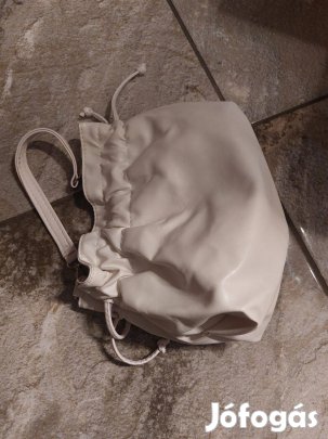 Kis női táska