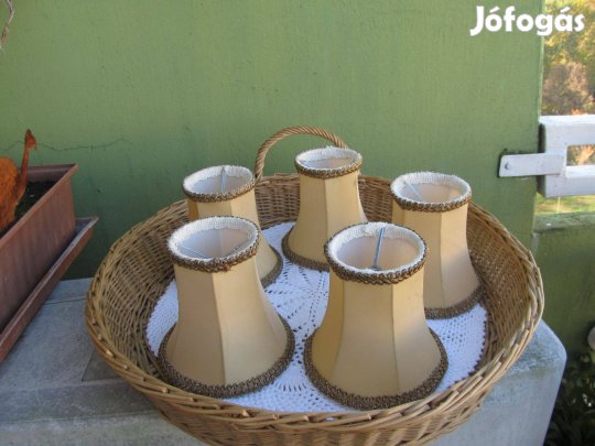 Kis selyem lámpabúrák