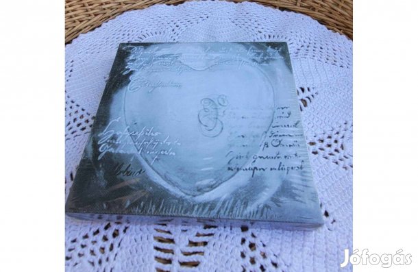 Kis vászon nyomat fa kereten szív mintával