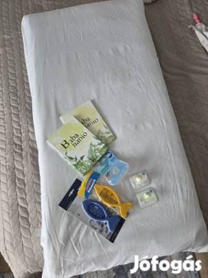 Kiságy matrac és baba cuccok
