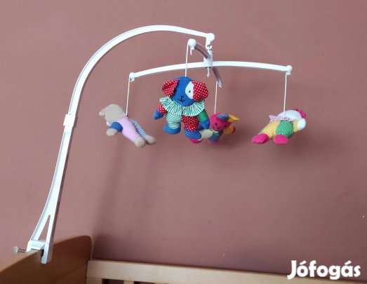 Kiságyra zenélő forgó