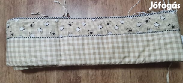 Kiságyvédő kiváló állapotban 360x26 cm