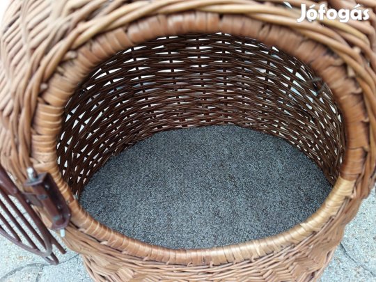 Kisállat hordozó (macska, kutya)