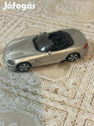 Kisató Dodge viper Maisto