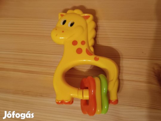 Kisbaba csörgő zsiráfos