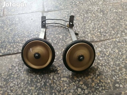 Kisbiciklihez stabil pótkerék