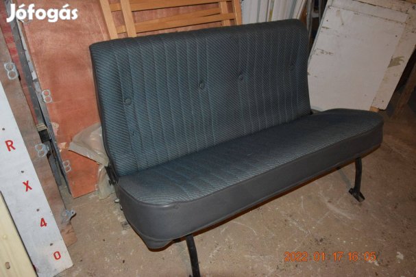 Kisbusz hátsó üléssor