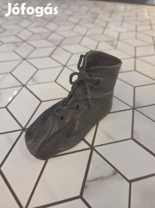 Kiscipő dísztárgy