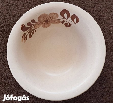 Kisebb kerámia levesestál 20260326