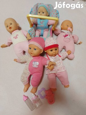 Kisebb nagyon szép babák csomagban ajándék kiegészítőkkel!