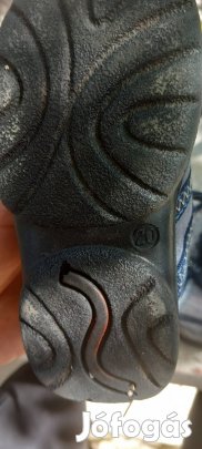 Kisfiú átmeneti cipő Superfit 20-as méretű