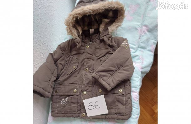 Kisfiú dzseki, kapucnival 86-os méretű khaki színű,