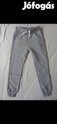 Kisfiú melegítő alsó (134-es, H&M, szürke, újszerű)