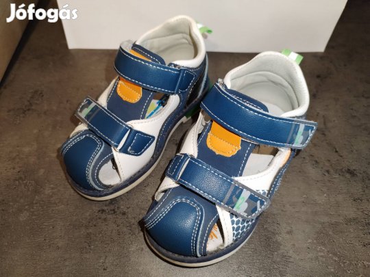 Kisfiú szandál 23-as