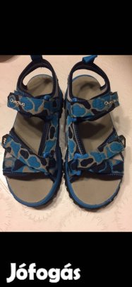 Kisfiú szandál (28-as, Quechua, újszerű)