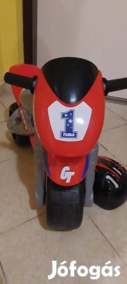 Kisgyermek motor (búkósisakkal) szép állapotban eladó!