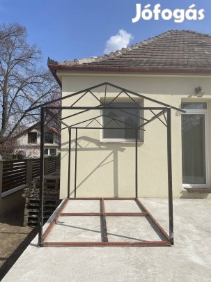 Kisház vasszerkezet