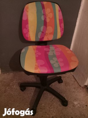 Kiskamasz gázrugós gyerek forgószék Pécsett eladó