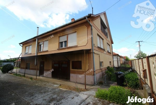 Kiskőrösi eladó 118 nm-es ház