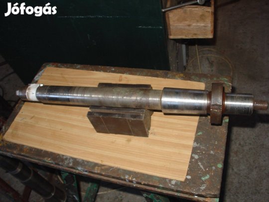 Kiskőrösi szalagfűrész 800-as alsó tengely