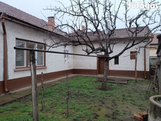 Kiskunfélegyházai 76 nm-es ház eladó